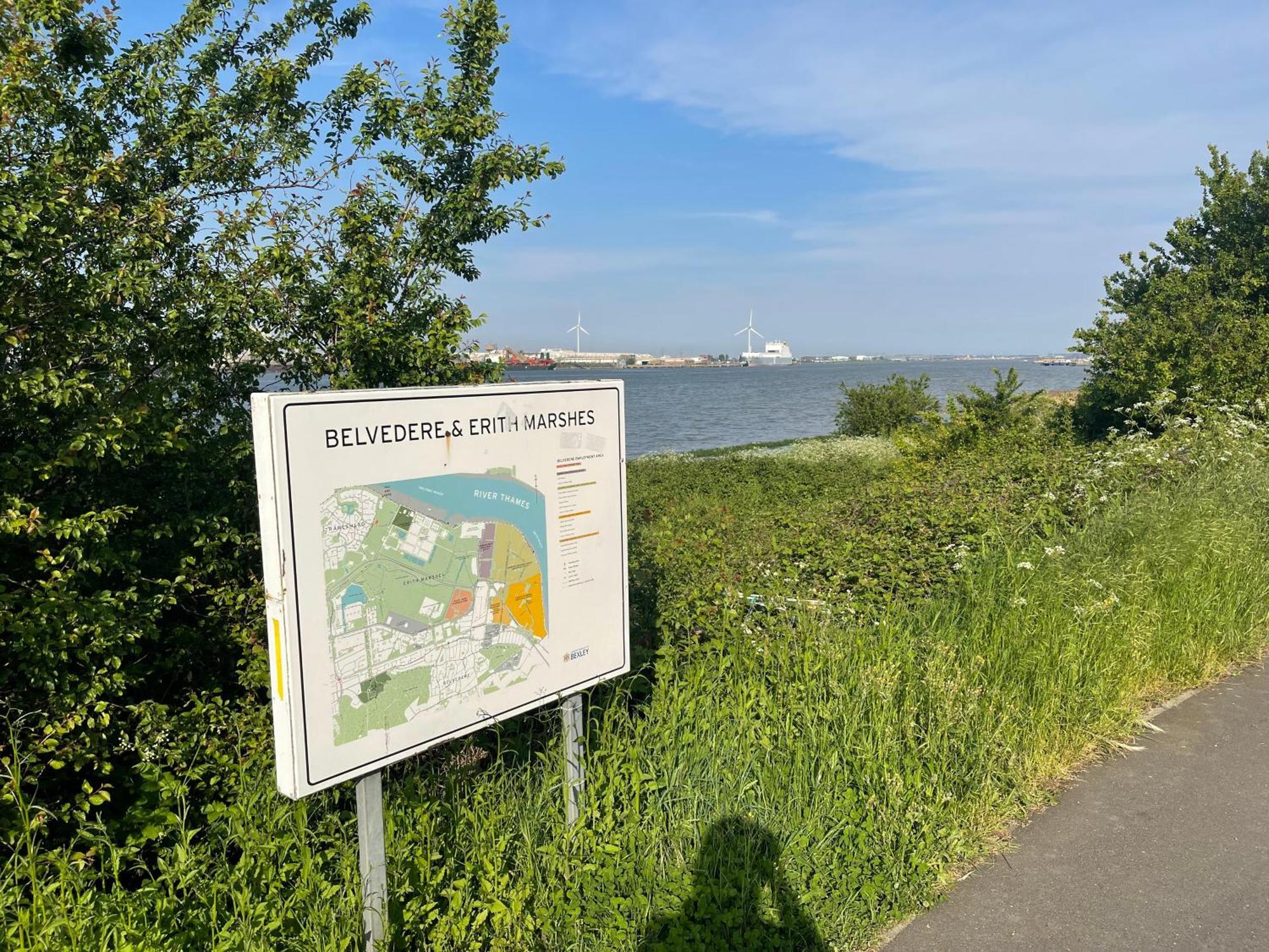Thamesmead Meadthames Viewアパートメント エクステリア 写真